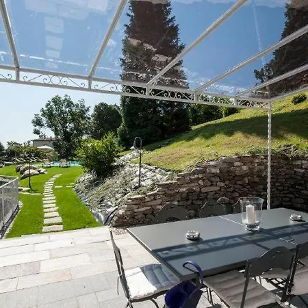 Sleeps 10 Pool Air Con Wifi Baveno