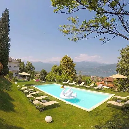 Sleeps 10 Pool Air Con Wifi Willa